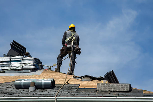 Professional Metal Roofing technician working in Chinchilla, PA